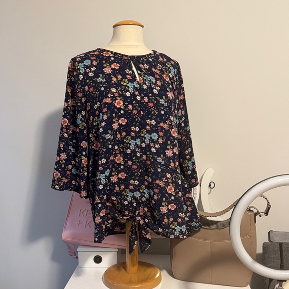 Acting Pro Floral Blouse - Navy and Multicolor - Picture 1 of 3